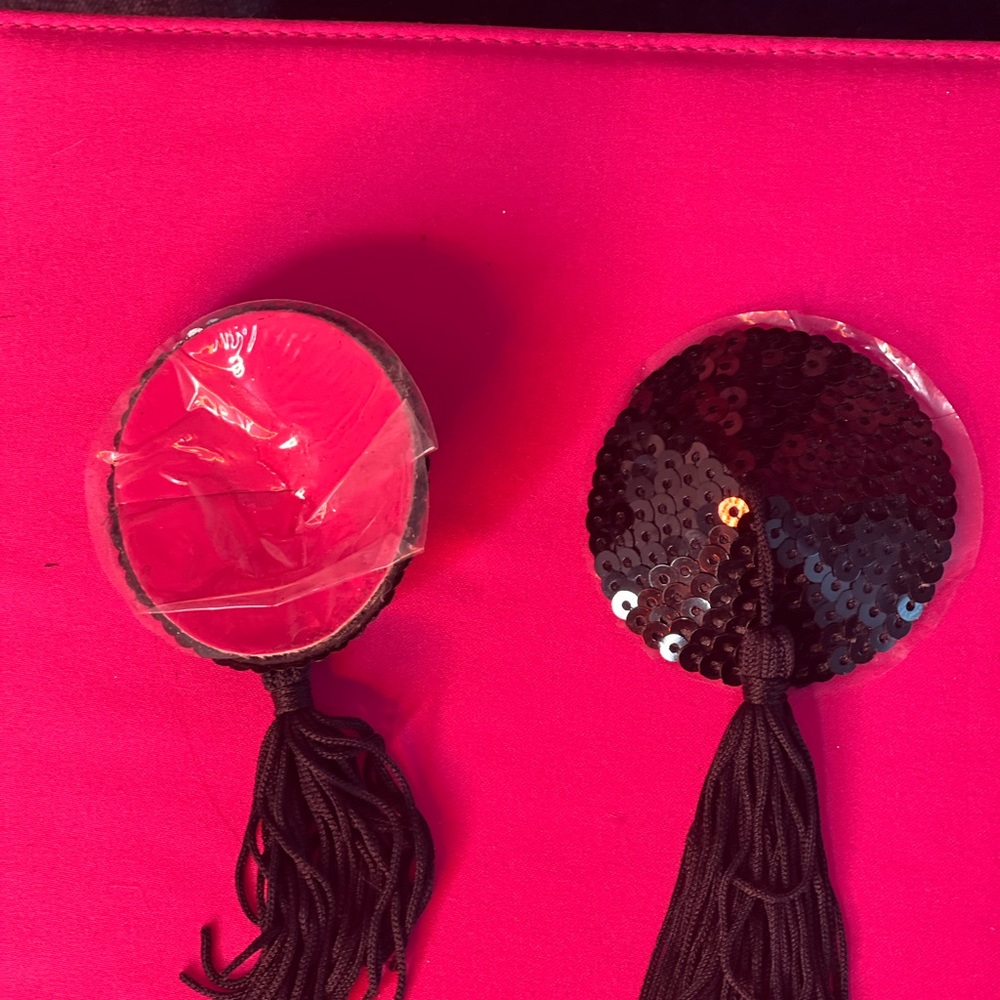 black Sequin pasties with tassels - Picture 2 of 6